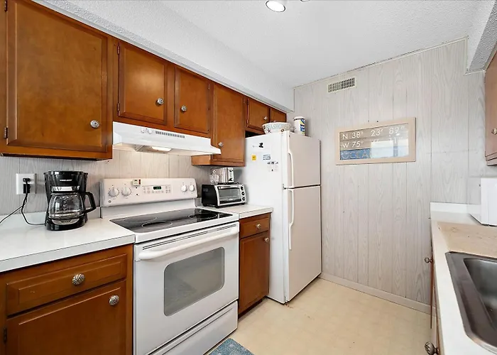 2 Bedroom, 3rd Floor With Great Views! Holiday home *