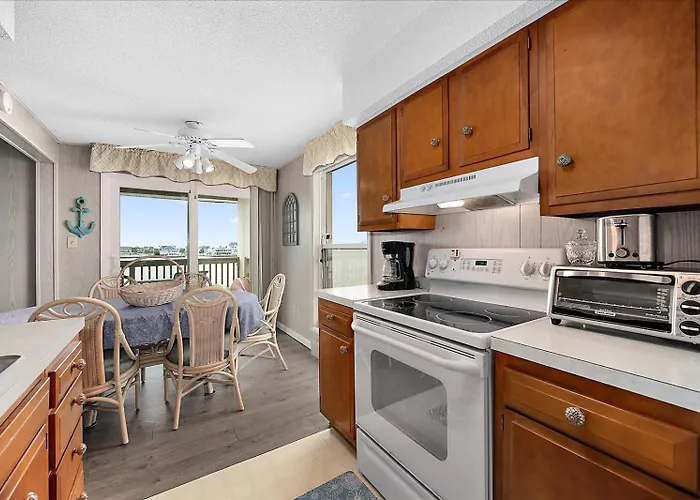 2 Bedroom, 3rd Floor With Great Views! * Ocean City