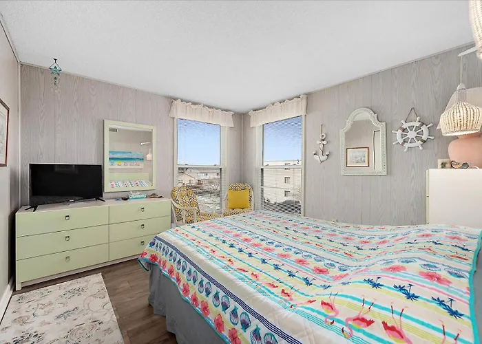2 Bedroom, 3rd Floor With Great Views! * Ocean City