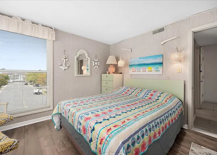 2 Bedroom, 3rd Floor With Great Views! Holiday home *