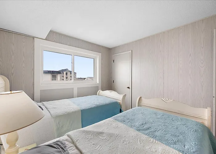 2 Bedroom, 3rd Floor With Great Views! * Ocean City